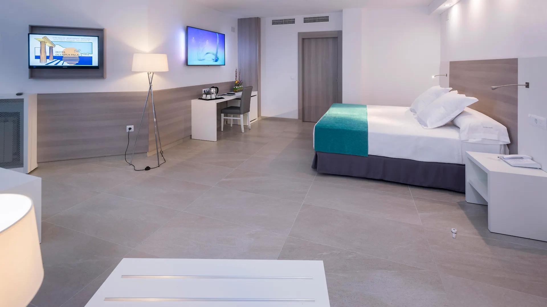 סאלו Hotel Olympus Palace 4*,  ספרד